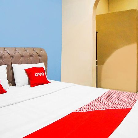 Sky Residence Cengkeh RedPartner Medan Bagian luar foto