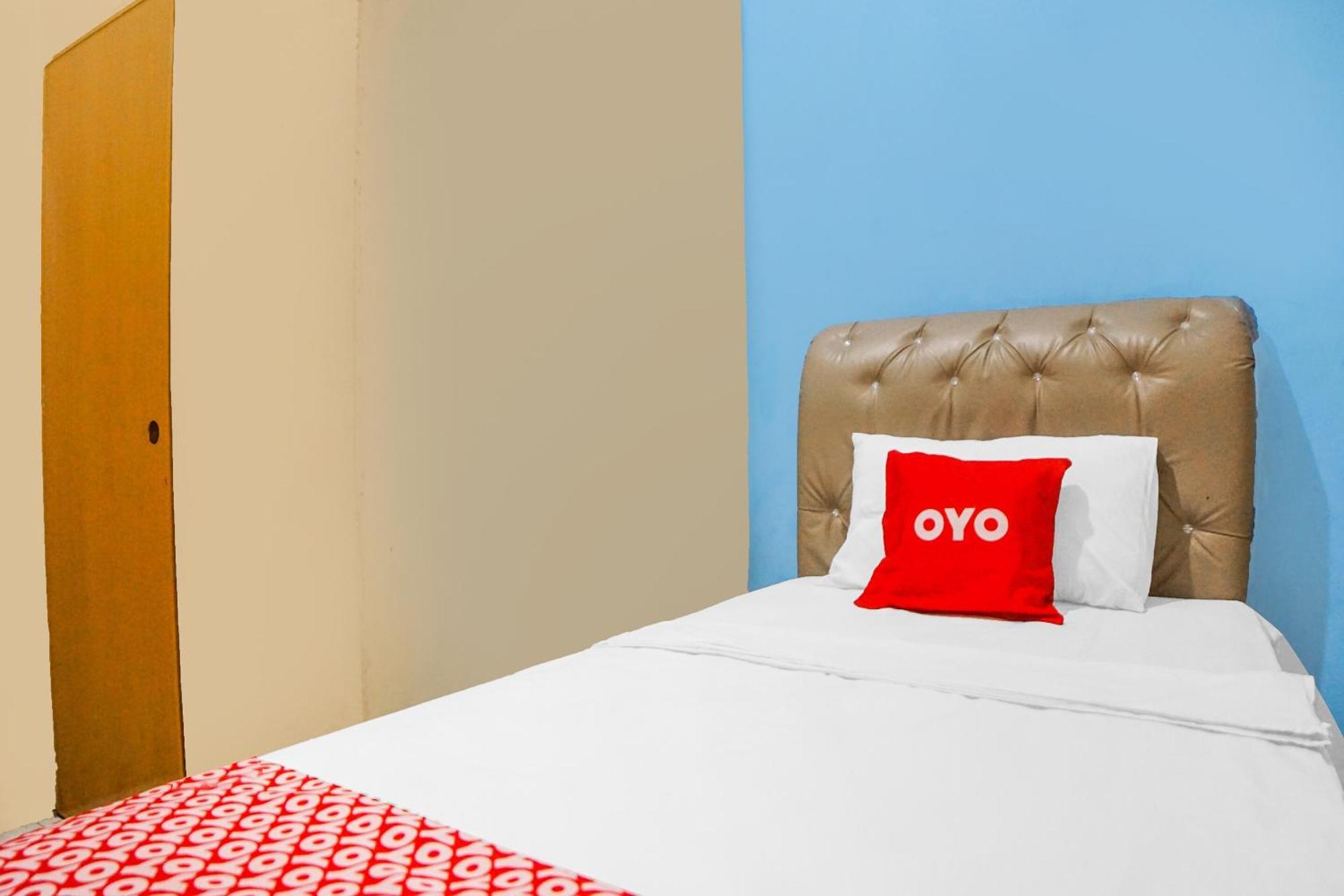 Sky Residence Cengkeh RedPartner Medan Bagian luar foto
