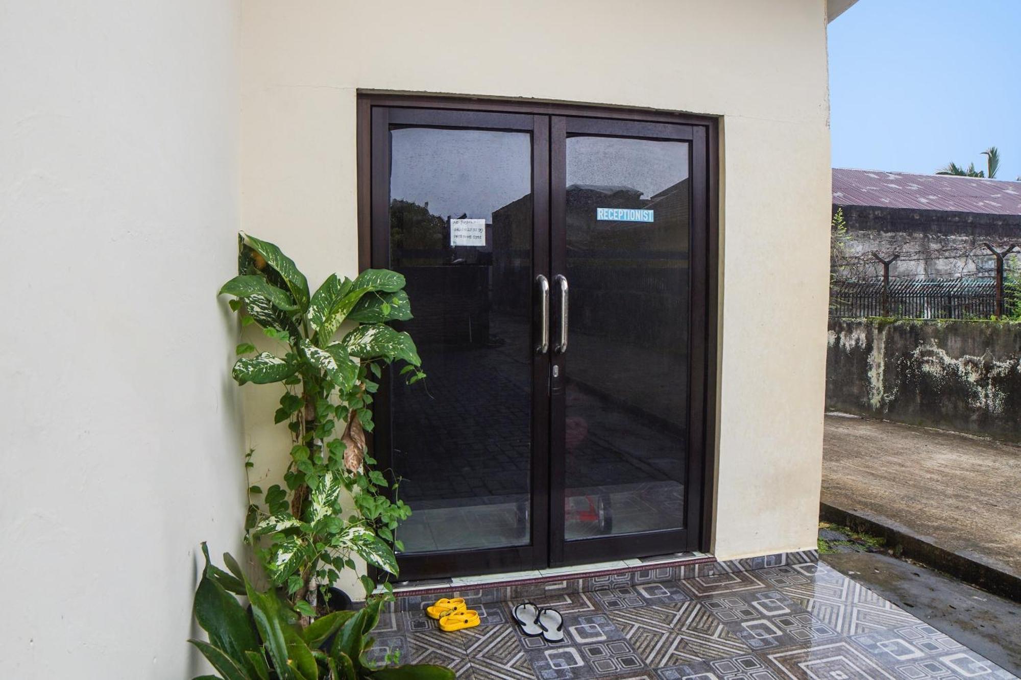 Sky Residence Cengkeh RedPartner Medan Bagian luar foto