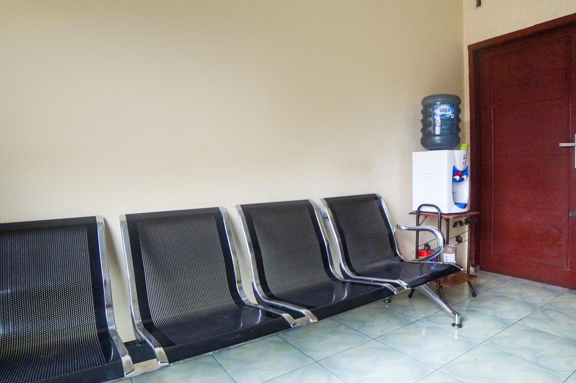 Sky Residence Cengkeh RedPartner Medan Bagian luar foto