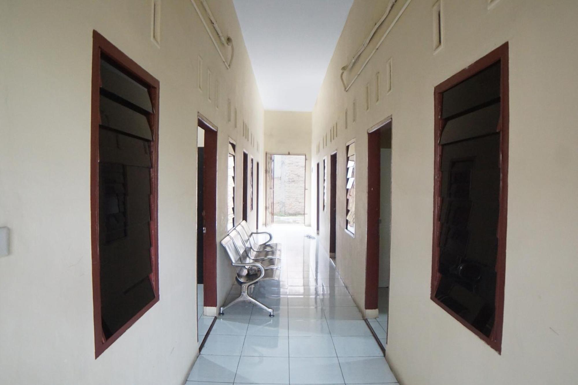 Sky Residence Cengkeh RedPartner Medan Bagian luar foto