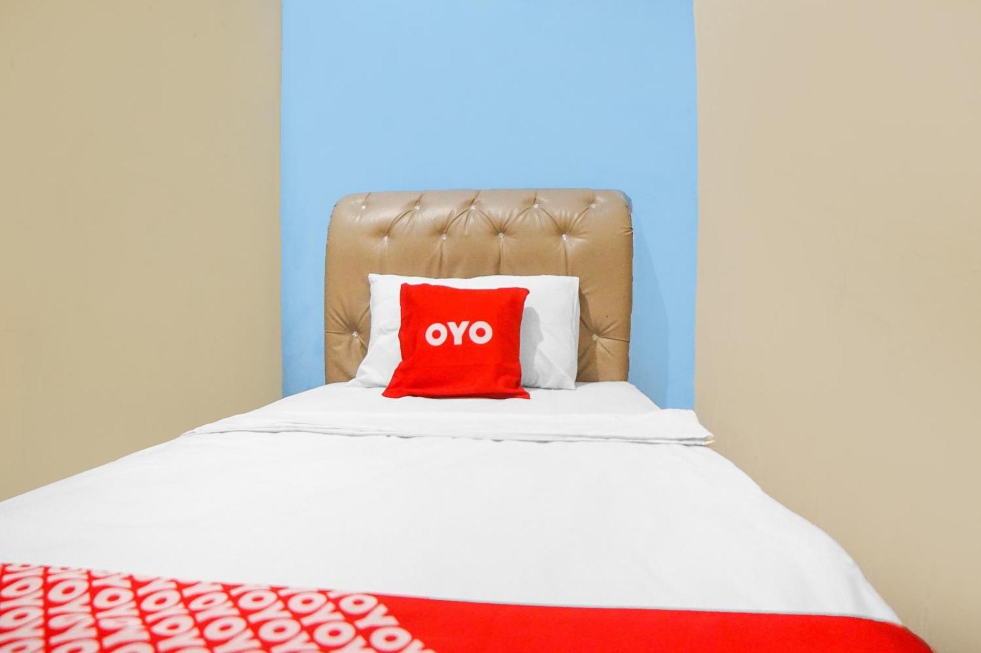 Sky Residence Cengkeh RedPartner Medan Bagian luar foto